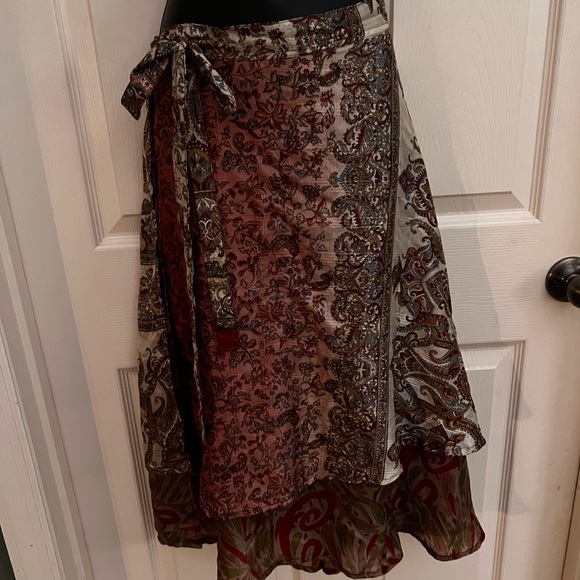 Silk one size wrap around skirt-Kaniza- Imported- 36” Length- NEW - Picture 10 of 14